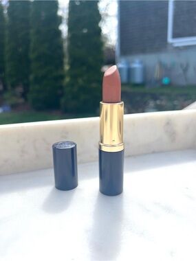 ESTEE LAUDER Pure Color Long Lasting Lipstick #46, Barely Nude Crème